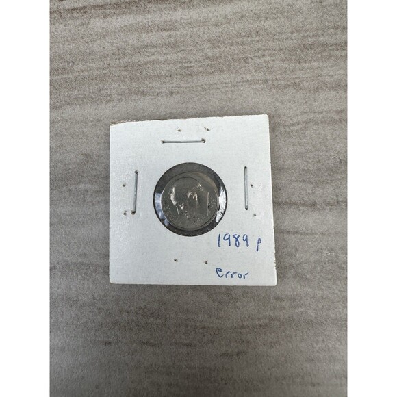 1989 P OFF CENTER ROOSEVELT DIME MINT ERROR 10C - Picture 1 of 4